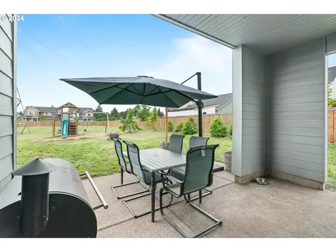 12777 Myrtlewood Way Oregon City OR 97045