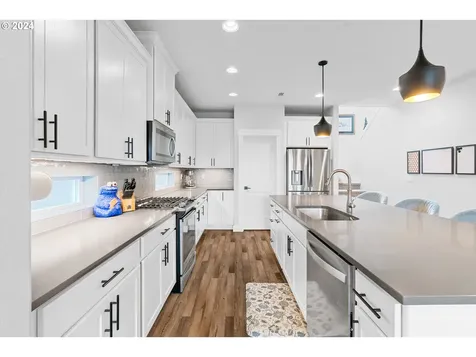 12777 Myrtlewood Way Oregon City OR 97045