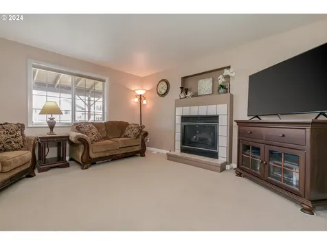 3225 Twin Elms Drive Eugene OR 97408