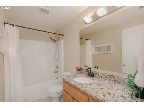 3225 Twin Elms Drive Eugene OR 97408