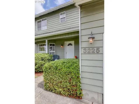 3225 Twin Elms Drive Eugene OR 97408