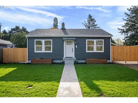 8516 NE Wygant Street Portland OR 97220