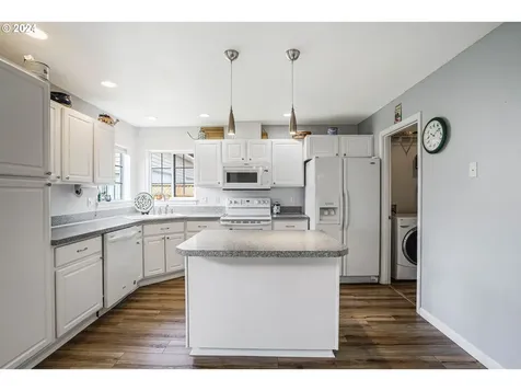 204 Ironwood Court Lyons OR 97358