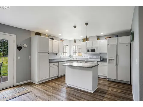 204 Ironwood Court Lyons OR 97358
