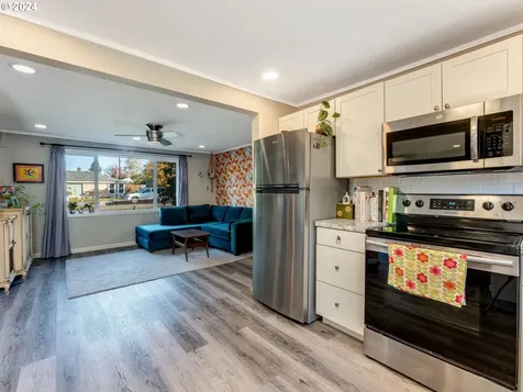 1911 W 27th Street Vancouver WA 98660