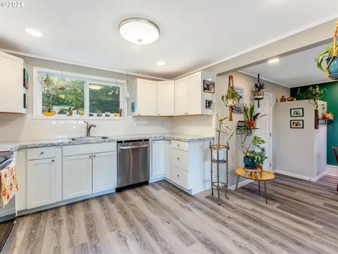 1911 W 27th Street Vancouver WA 98660