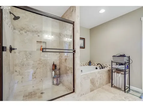 1843 Nw Sage Street Camas WA 98607