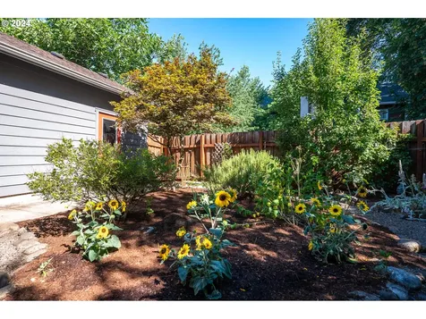 9450 N Woolsey Avenue Portland OR 97203