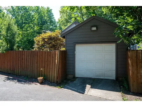 9450 N Woolsey Avenue Portland OR 97203