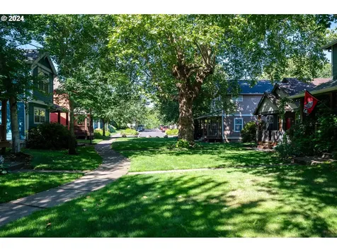 9450 N Woolsey Avenue Portland OR 97203