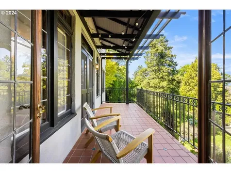 2681 SW Buena Vista Drive Portland OR 97201