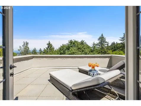 2681 SW Buena Vista Drive Portland OR 97201