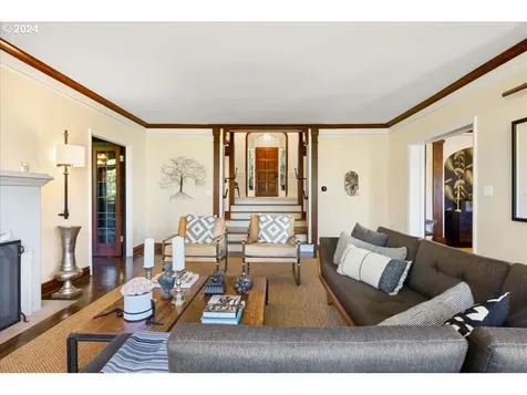 2681 SW Buena Vista Drive Portland OR 97201