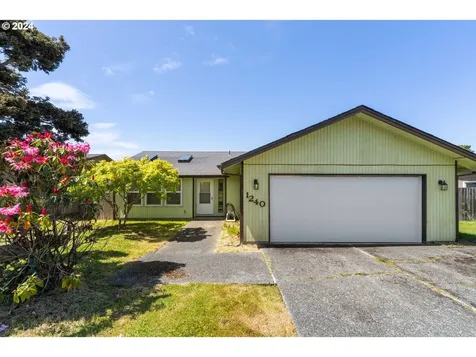 1240 Sanford Street Coos Bay OR 97420