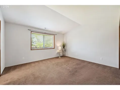 1240 Sanford Street Coos Bay OR 97420