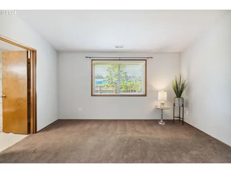 1240 Sanford Street Coos Bay OR 97420