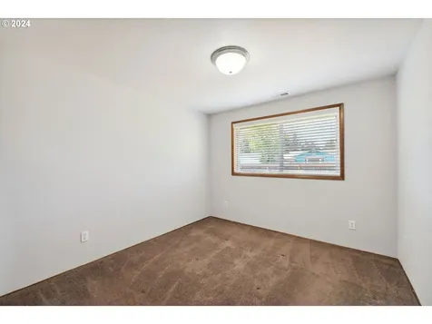 1240 Sanford Street Coos Bay OR 97420