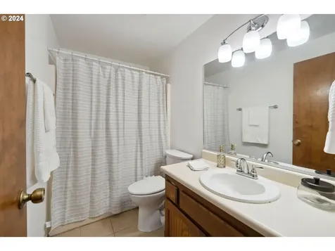 1240 Sanford Street Coos Bay OR 97420
