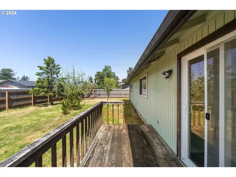 1240 Sanford Street Coos Bay OR 97420