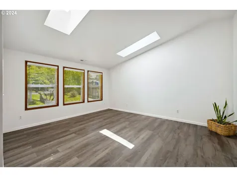 1240 Sanford Street Coos Bay OR 97420