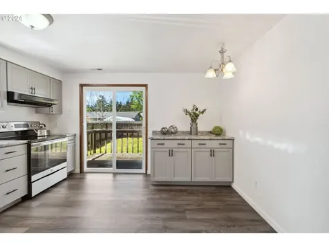 1240 Sanford Street Coos Bay OR 97420
