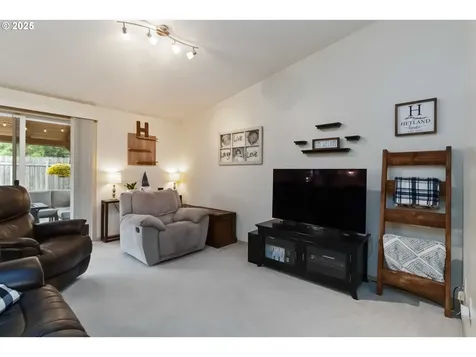 142 Charles Street Longview WA 98632