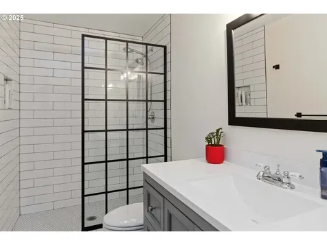 142 Charles Street Longview WA 98632