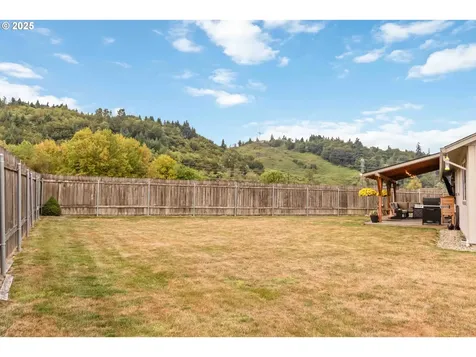142 Charles Street Longview WA 98632