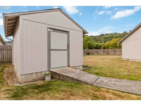 142 Charles Street Longview WA 98632