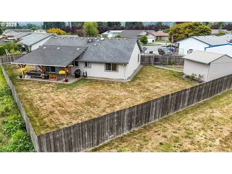 142 Charles Street Longview WA 98632