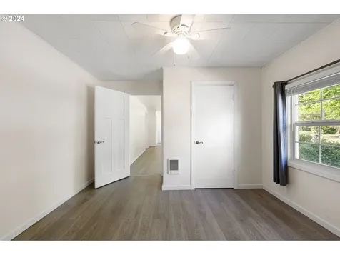 3045 Bell Avenue Eugene OR 97402