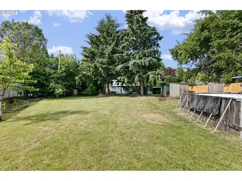 3045 Bell Avenue Eugene OR 97402