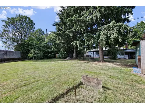 3045 Bell Avenue Eugene OR 97402