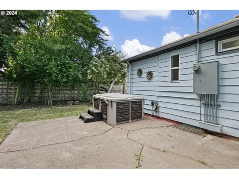 3045 Bell Avenue Eugene OR 97402