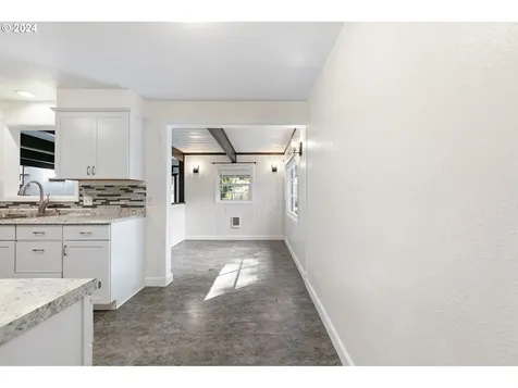 3045 Bell Avenue Eugene OR 97402