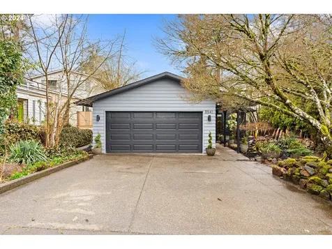 8541 Sw 19th Avenue Portland OR 97219