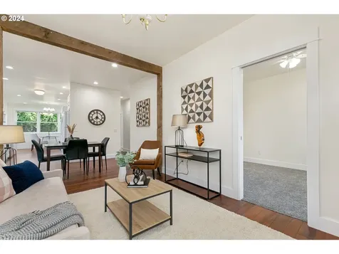446 Nw Forest Street Hillsboro OR 97124