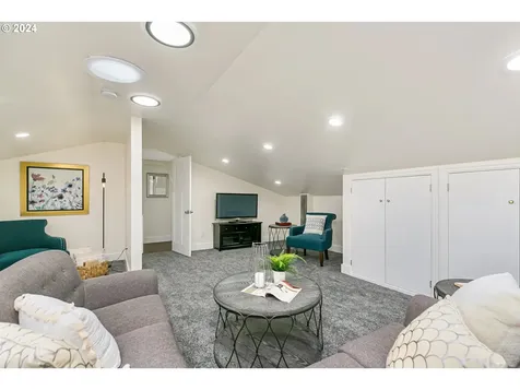 446 Nw Forest Street Hillsboro OR 97124
