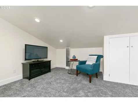 446 Nw Forest Street Hillsboro OR 97124