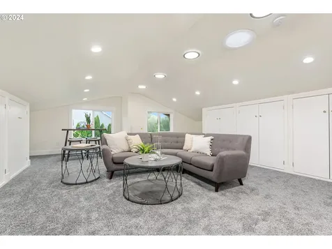 446 Nw Forest Street Hillsboro OR 97124