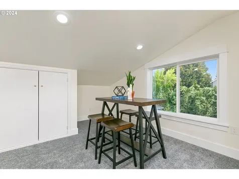 446 Nw Forest Street Hillsboro OR 97124