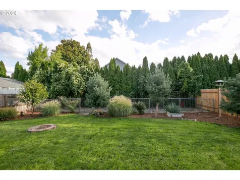 446 Nw Forest Street Hillsboro OR 97124