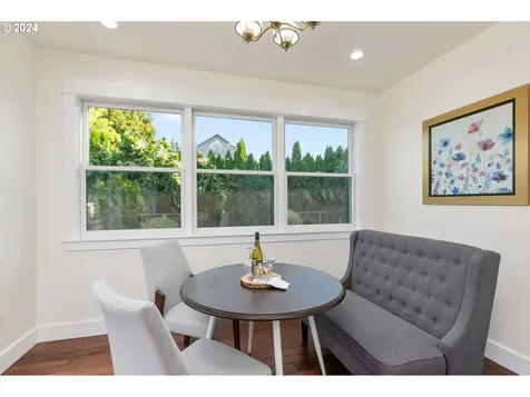 446 Nw Forest Street Hillsboro OR 97124