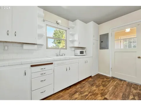 380 W G Street Halsey OR 97348