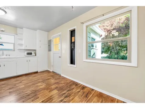 380 W G Street Halsey OR 97348