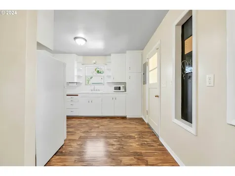 380 W G Street Halsey OR 97348