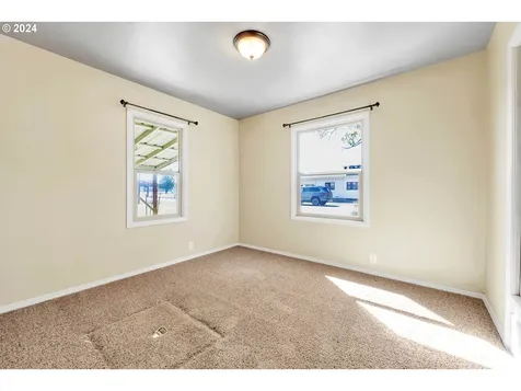 380 W G Street Halsey OR 97348