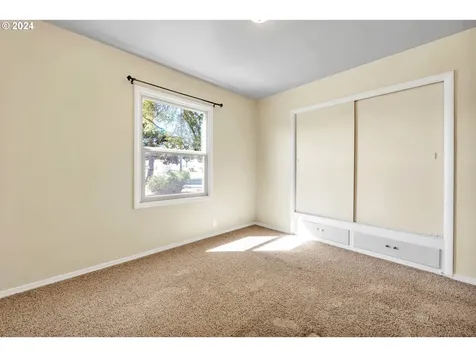 380 W G Street Halsey OR 97348