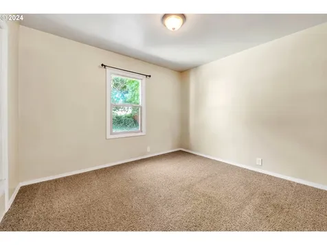 380 W G Street Halsey OR 97348