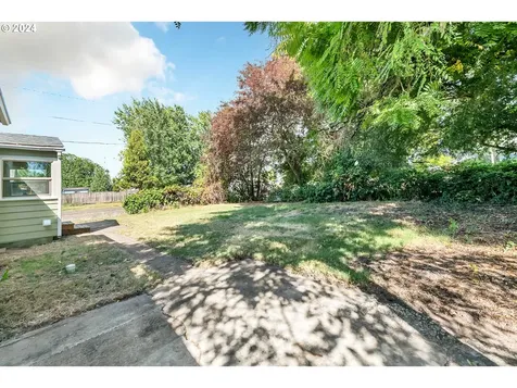 380 W G Street Halsey OR 97348